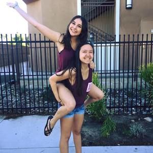 Meet your Posher, Cynthia